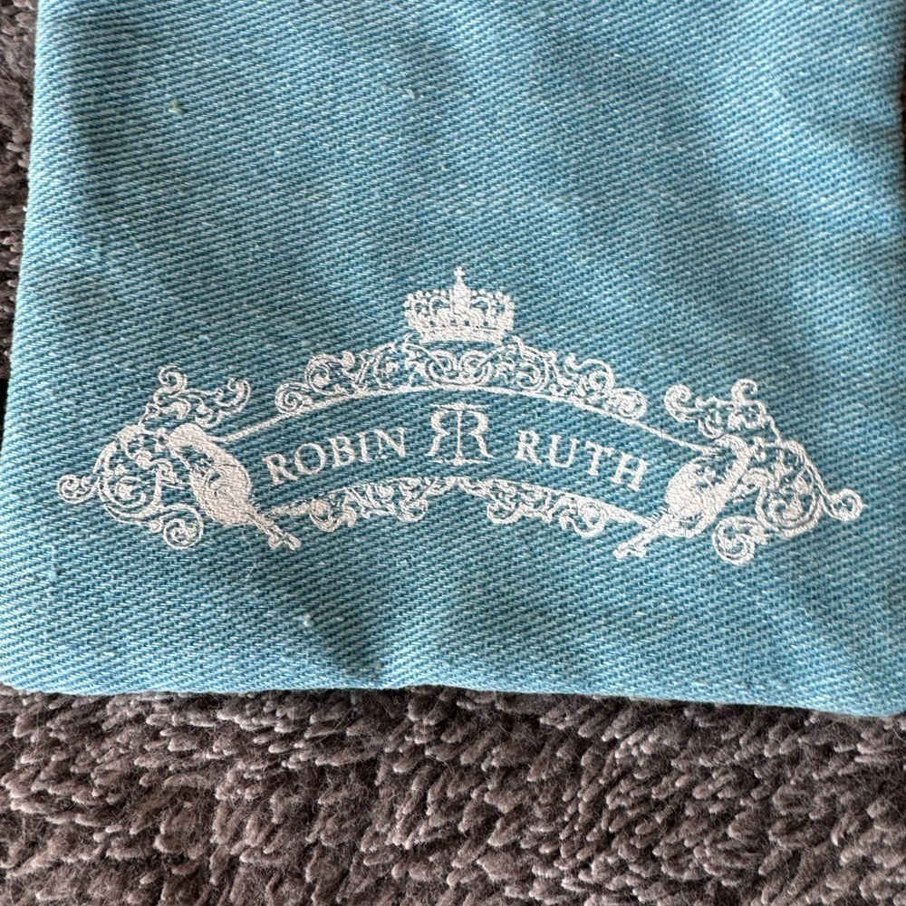 DETROIT Robin Ruth Crossbody Bag - Picture 3 of 14